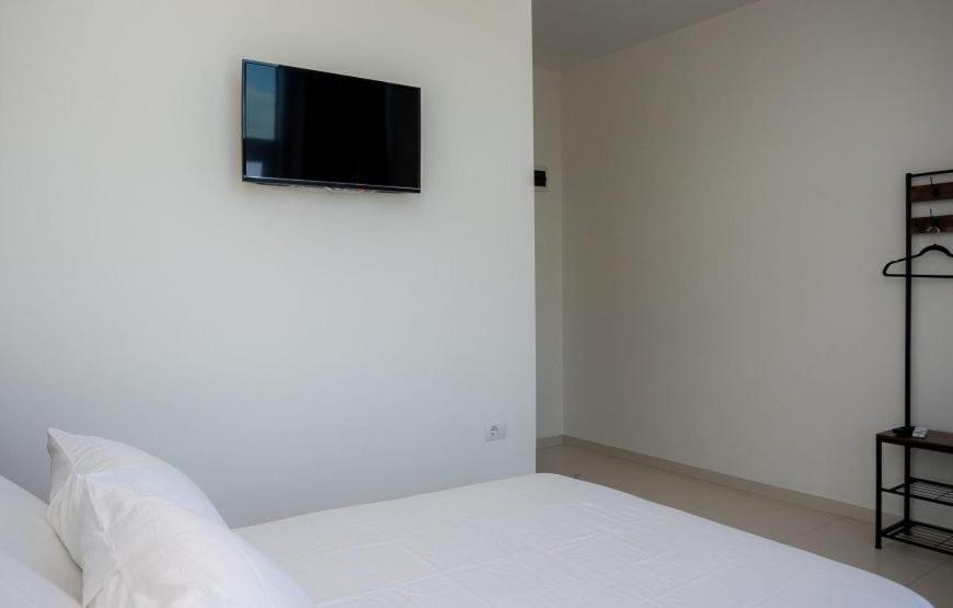 Sky Hotel Shkoder Bagian luar foto