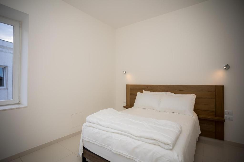 Sky Hotel Shkoder Bagian luar foto